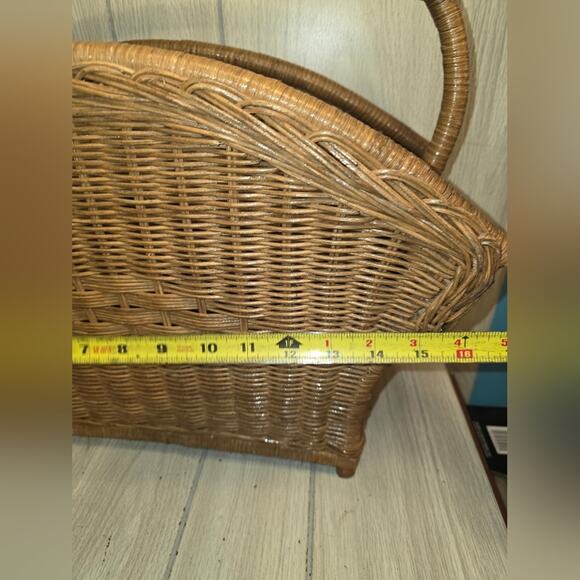 Vtg Brown Wicker Rattan Basket Magazine Rack Boho Retro Cottagecore Farmhouse - Picture 6 of 8
